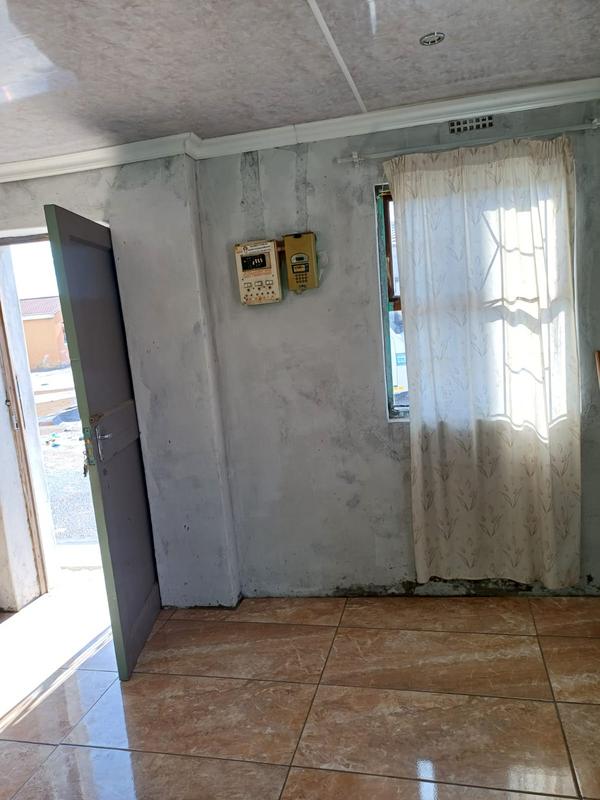 2 Bedroom Property for Sale in Mxolisi Phetani Western Cape